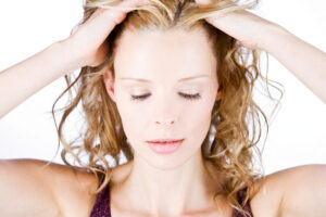 Łysienie psychogenne – jak stres wpływa na włosy